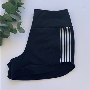 Athleta Ascender 3.5 Hiking Shorts